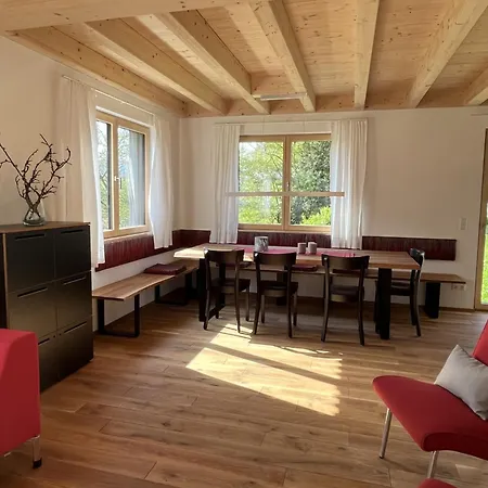 Ferienhaus Lug Ins Tal * 바이에르스브론