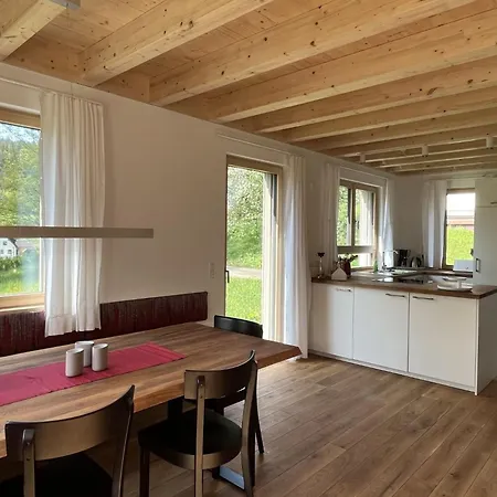 Ferienhaus Lug Ins Tal *